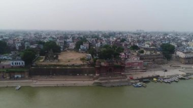 Hindistan 'ın Uttar Pradesh kentindeki Varanasi veya Benares şehri gökyüzünden görüldü.