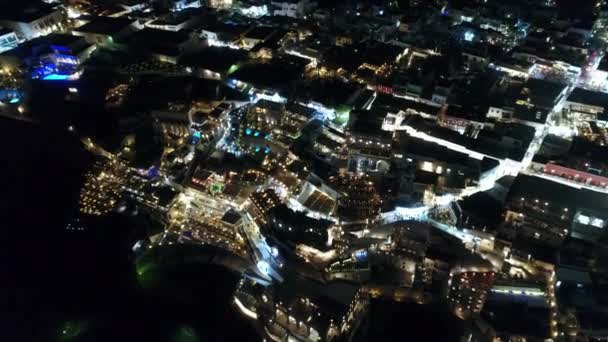 Ville de Santorin sur l'île de Santorin dans les Cyclades en Grèce vue du ciel et de nuit — Wideo stockowe