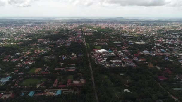 Ville de Siem Reap au Cambodge vue du ciel — Stockvideo