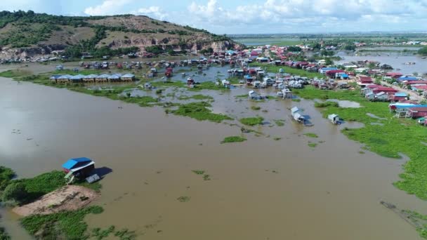 Cambodge | Village flottant agricole et pêcheurs à Siem Reap — Stock videók