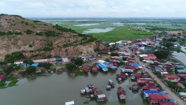 Kamboçya Siem Reap Yakınlarındaki Çiftçilik Balıkçılık Köyü Gökyüzünden Görüldü — Stok video