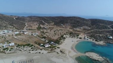 Yunanistan 'ın Kiklad adasındaki Ios adasındaki Magganari plajı