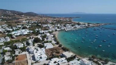Yunanistan 'ın Kiklad adasındaki Naxos adasındaki Aliko plajı gökyüzünden görüldü
