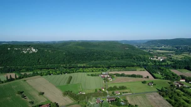 La vallée des chateaux dans le Périgord Noir en France — Video