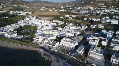 Parikia, Yunanistan 'ın Kiklad adasındaki Paros adasında gökyüzünden görüldü