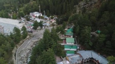 Hindistan 'ın Uttarakhand eyaletindeki Gangotri köyü gökyüzünden görüldü.