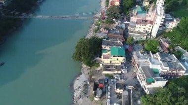 Hindistan 'ın Uttarakhand eyaleti Rishikesh şehri gökyüzünden görüldü