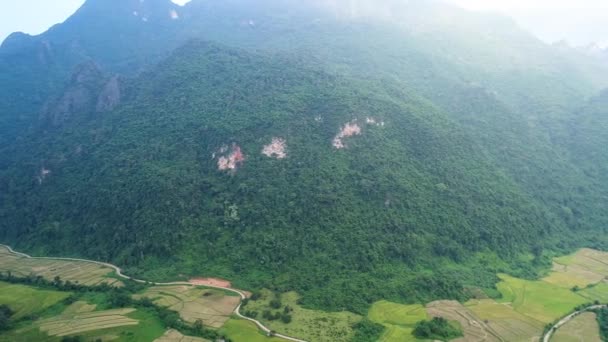 Paisaje Natural Cerca Ciudad Vang Vieng Laos Visto Desde Cielo — Vídeo de stock