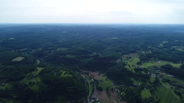 Village de Saint-Cyprien en Périgord en France vue du ciel — Stockvideo