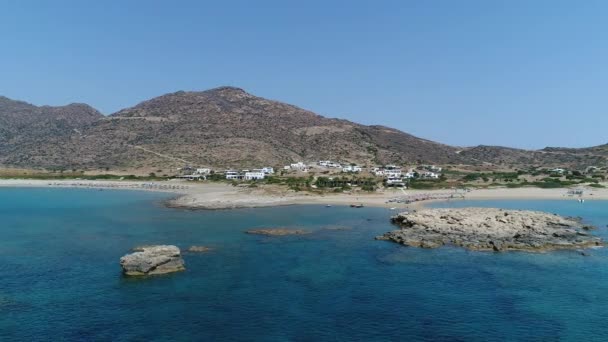 Пляж Магганари Острове Иос Кикладах Греции Видимый Неба — стоковое видео