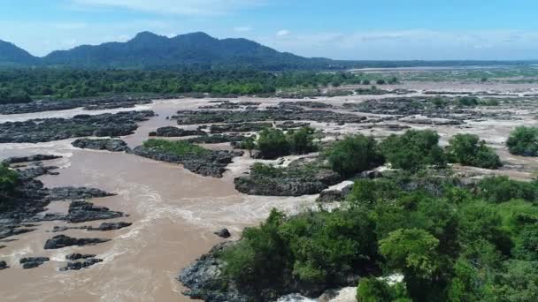 Si Phan Don ou "4 000 îles" près de Don Det au sud du Laos vue du ciel — Stockvideo