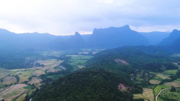 Naturlandskab Nærheden Byen Vang Vieng Laos Set Fra Himlen – Stock-video
