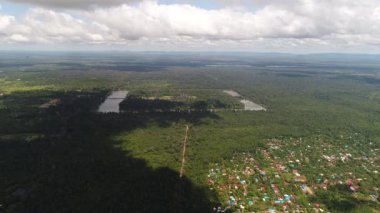 Kamboçya 'daki Siem Reap şehri gökyüzünden görüldü
