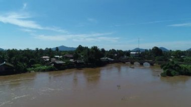 Si Phan Don ya da Don Laos yakınlarında gökyüzünden 4000 ada