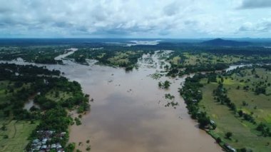 Si Phan Don ya da Don Laos yakınlarında gökyüzünden 4000 ada