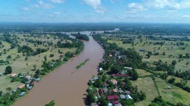 Si Phan Don ya da Don Laos yakınlarında gökyüzünden 4000 ada