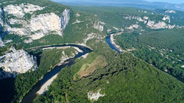 Fransa 'daki Ardeche geçitlerinin hava manzarası
