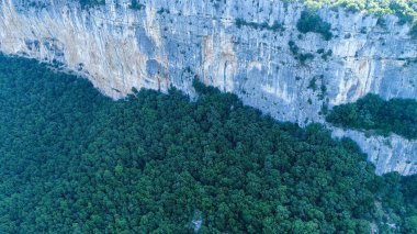 Fransa 'daki Ardeche geçitlerinin hava manzarası