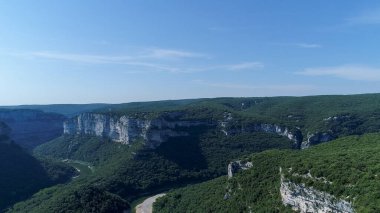 Fransa 'daki Ardeche geçitlerinin hava manzarası