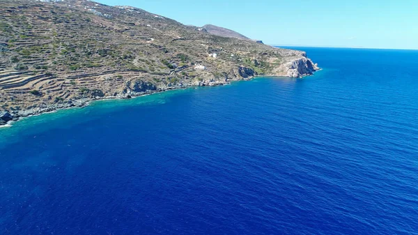 空から見たギリシャのキクラデス諸島のシフノス島 — ストック写真