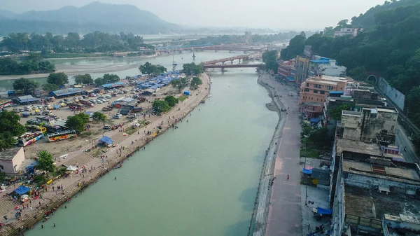 Hindistan 'ın Uttarakhand eyaleti Rishikesh şehri gökyüzünden görüldü