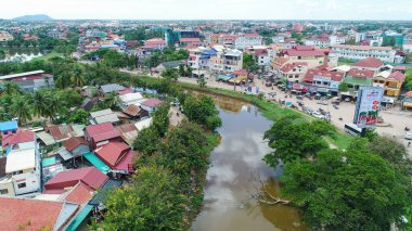 Kamboçya 'daki Siem Reap şehri gökyüzünden görüldü