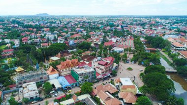 Kamboçya 'daki Siem Reap şehri gökyüzünden görüldü