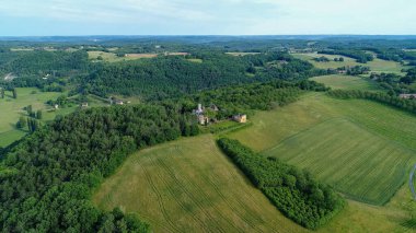 Saint-Cyprien köyü Fransa 'nın siyah perigord' unda hava manzaralı.