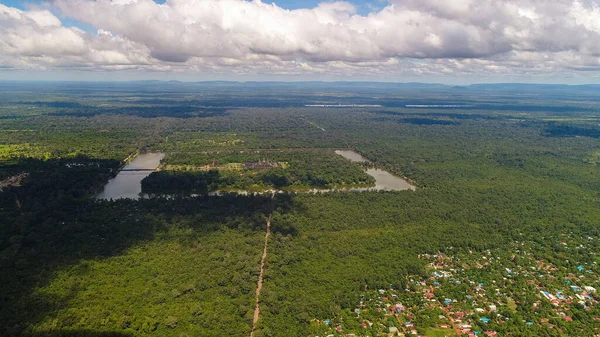 Kamboçya 'daki Angkor bölgesi gökyüzünden görüldü
