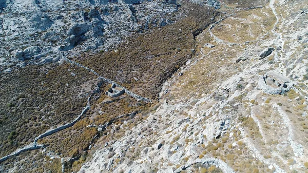 Yunanistan 'ın Kiklad adasındaki Serifos adası gökyüzünden görüldü