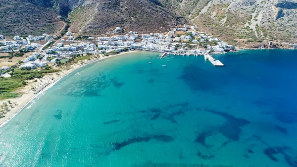 Yunanistan 'ın Kiklad adasındaki Sifnos adası gökyüzünden görülüyor