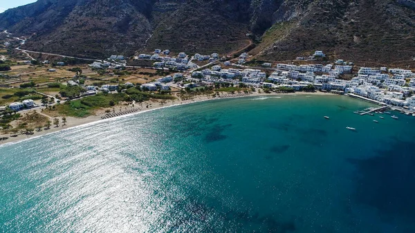空から見たギリシャのキクラデス諸島のシフノス島 ロイヤリティフリーのストック写真