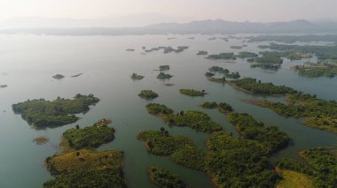 Gökyüzünden Laos 'ta Vang Vieng su rezervi