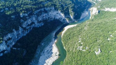 Fransa 'daki Ardeche geçitlerinin hava manzarası