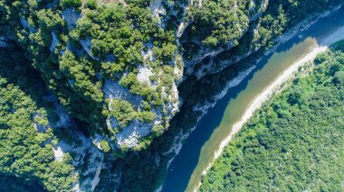 Fransa 'daki Ardeche geçitlerinin hava manzarası