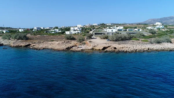 Yunanistan 'ın Kiklad adasındaki Naxos adasındaki Aliko plajı gökyüzünden görüldü