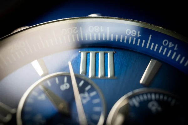 Macro Close Van Romeinse Cijfer Vier Blauw Geconfronteerd Chronograaf Horloge — Stockfoto