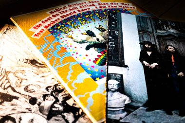 Üç Beatles Vinil Albümünün Kapanışı