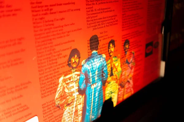 Closeup Band Members Detail Back Cover Beatles Sgt Inglês Pepper — Fotografia de Stock
