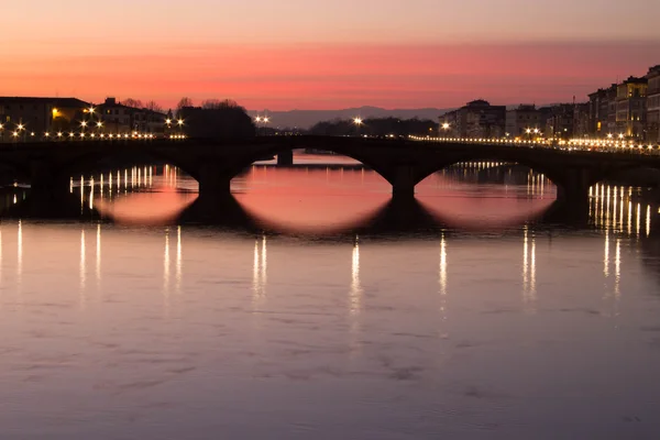 Ponte della trinità. scatto ravvicinato