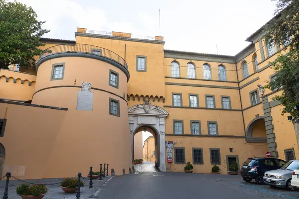 Dietro l'edificio papale 2 — Foto Stock