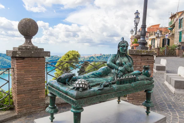 Annesi nemi 1 heykeli