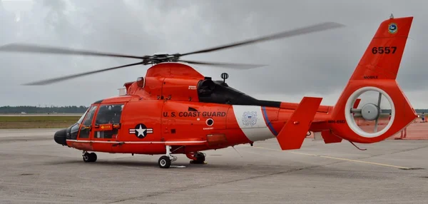 Coast Guard H-65 Rescue Helicopter — Stock Photo, Image