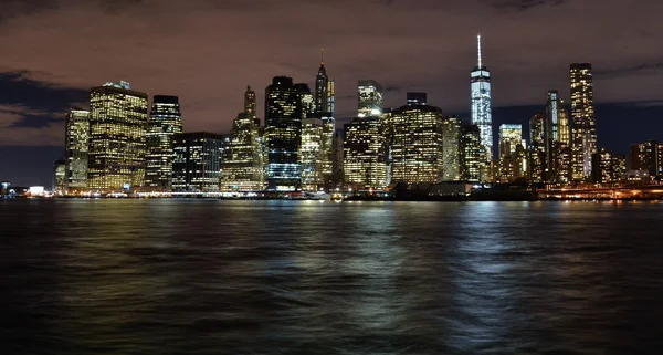 Skyline do centro de Manhattan de Brooklyn — Fotografia de Stock