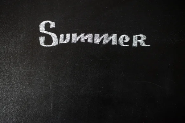 Text Sommer mit Kreide auf Kreide geschrieben — Stockfoto