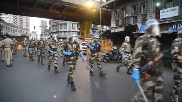 Mumbai India Mei 2020 Central Industrial Security Force Cisf Draagt — Stockvideo