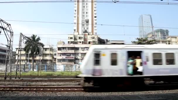 Mumbai India Október 2020 Mumbai Helyi Vonat Halad Dadar Állomáson — Stock videók