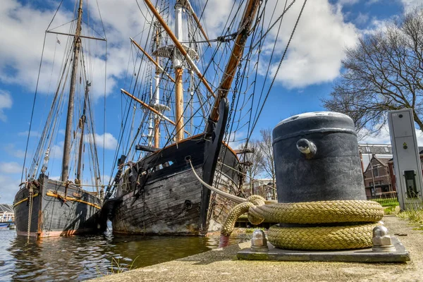 Den Helder, the Netherlands. The boats and warehouses of the former shipyard Willems in Den Helder, the Netherlands — Stock Photo, Image