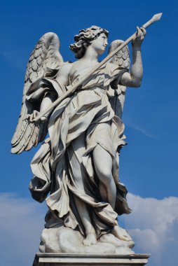 Roma 'daki Ponte Sant' Angelo 'da bir melek heykeli.