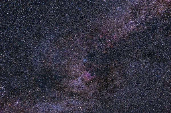 Mléčná Dráha Částí Souhvězdí Cygnu Hvězdami Deneb Caph Mlhovinou Severní — Stock fotografie